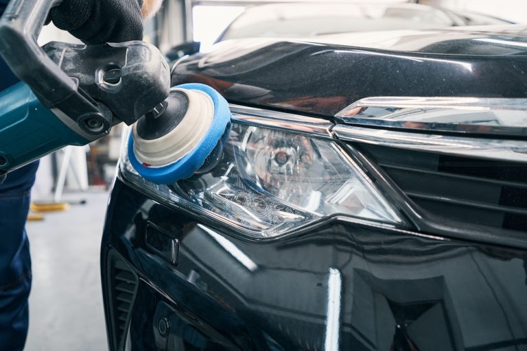 Полировка фар в автосервисе «My Garage»